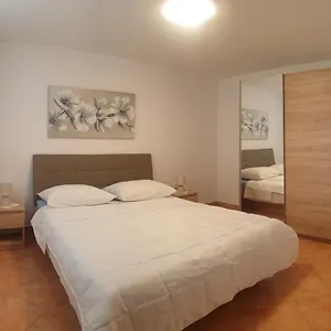 Tuzlak Apartament Povile