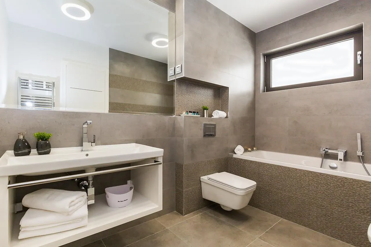 Shell Luxury Residences With Pool And Whirlpool Zadar