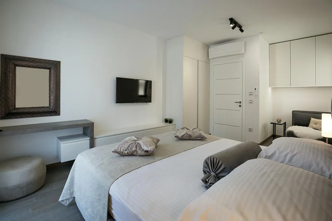 Shell Luxury Residences With Pool And Whirlpool Zadar 0*,
