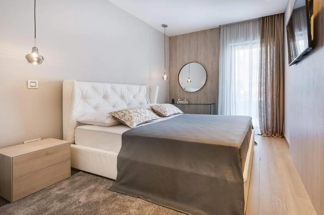 Apartment Shell Luxury Residences With Pool And Whirlpool Zadar