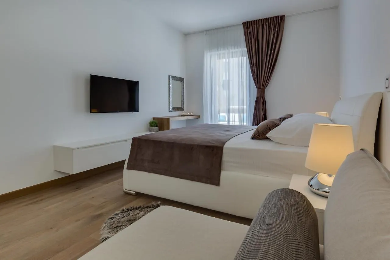 Apartment Shell Luxury Residences With Pool And Whirlpool Zadar